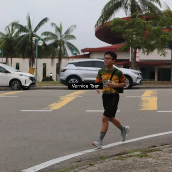 Runner Photo 8841128