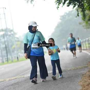 Runner Photo 8842030