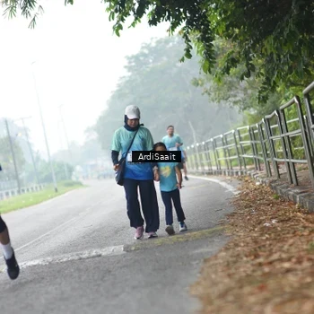 Runner Photo 8842213