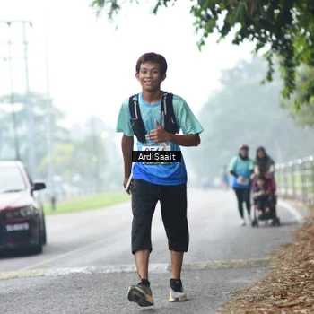 Runner Photo 8843024