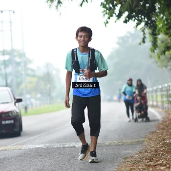 Runner Photo 8843049