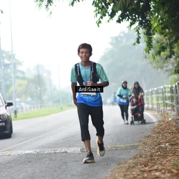 Runner Photo 8843055