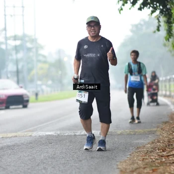 Runner Photo 8843084