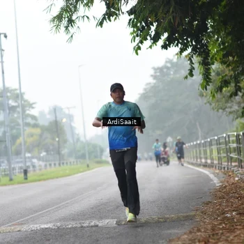 Runner Photo 8843275