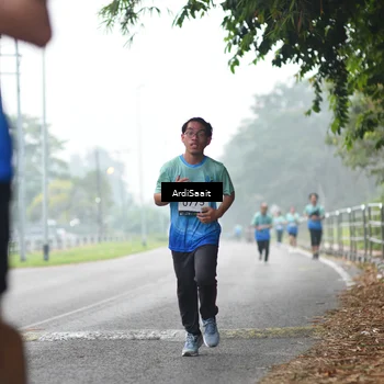 Runner Photo 8843702