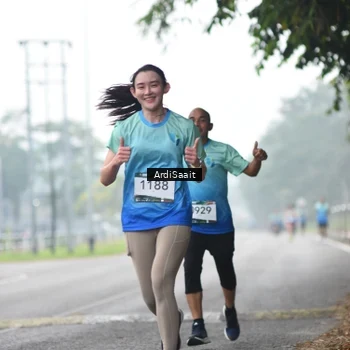 Runner Photo 8843859