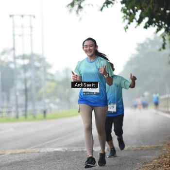 Runner Photo 8843875