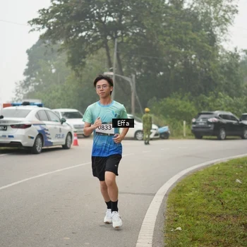 Runner Photo 8843916