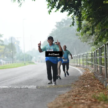 Runner Photo 8844012