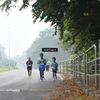 Runner Photo 8845171