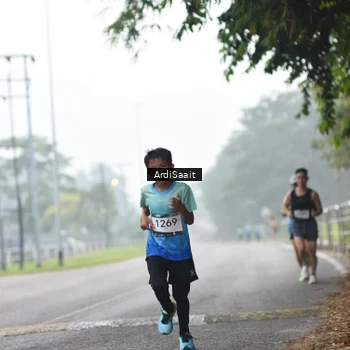 Runner Photo 8846033