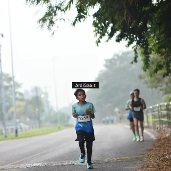 Runner Photo 8846061