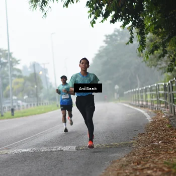 Runner Photo 8847024