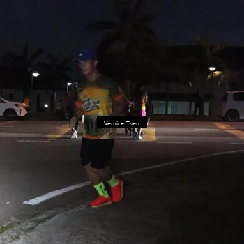 Runner Photo 8847086