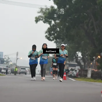 Runner Photo 8848056