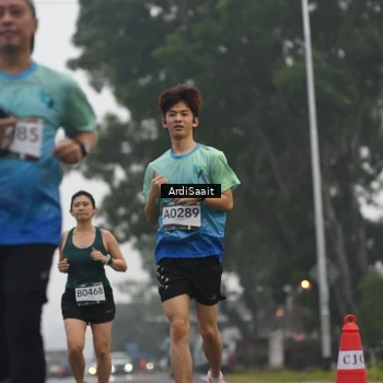 Runner Photo 8848065
