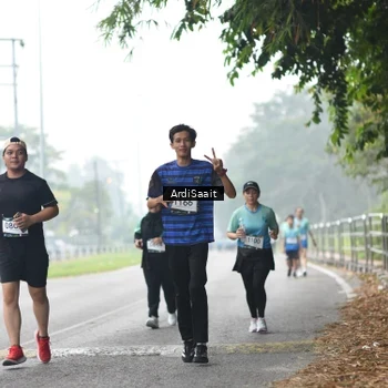 Runner Photo 8848691