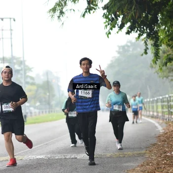 Runner Photo 8848708
