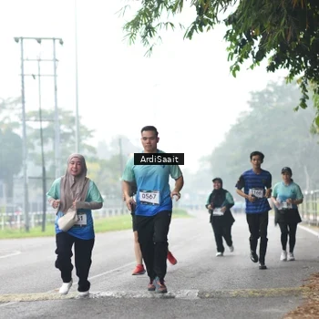 Runner Photo 8848749