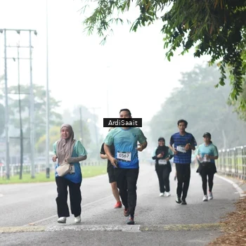 Runner Photo 8848751