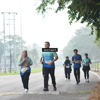 Runner Photo 8848763