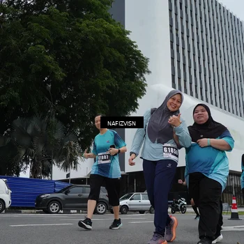 Runner Photo 8848773