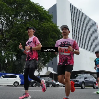Runner Photo 8848890