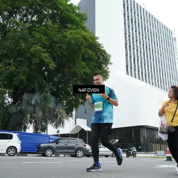 Runner Photo 8848916