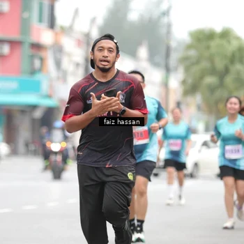 Runner Photo 8849003