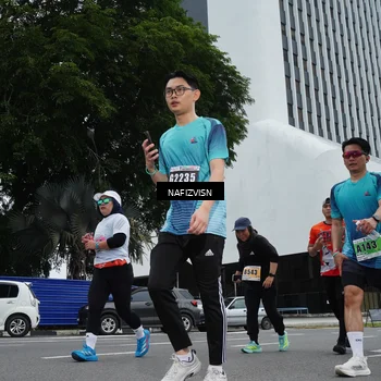 Runner Photo 8849005