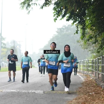 Runner Photo 8849044