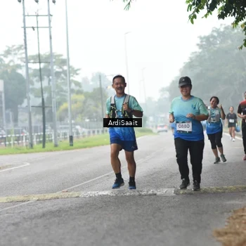 Runner Photo 8849573