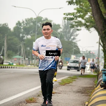 Runner Photo 8850516