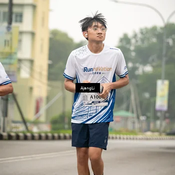 Runner Photo 8851530
