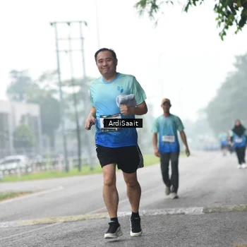 Runner Photo 8852573