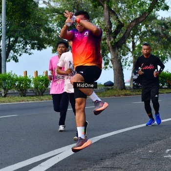 Runner Photo 8852909
