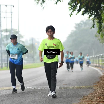 Runner Photo 8853017