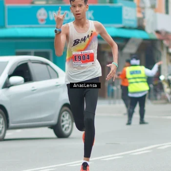 Runner Photo 8853395