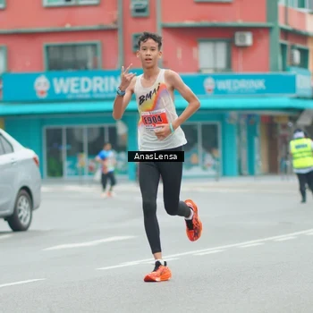 Runner Photo 8853489