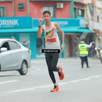 Runner Photo 8853492