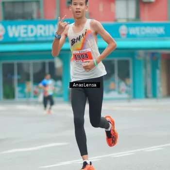 Runner Photo 8853512
