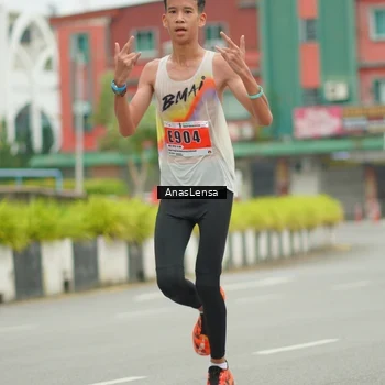 Runner Photo 8853668