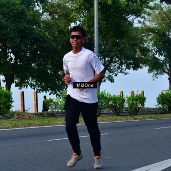 Runner Photo 8853684