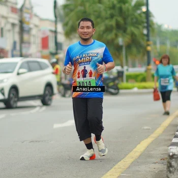 Runner Photo 8853795
