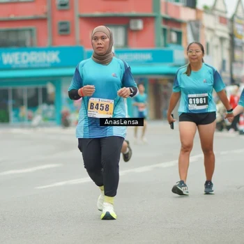 Runner Photo 8853973