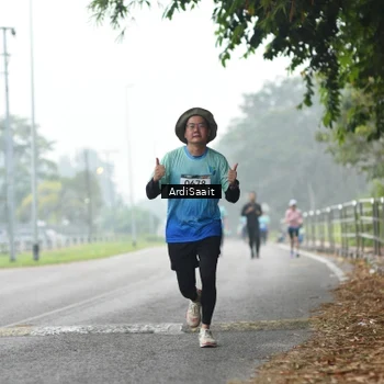 Runner Photo 8854012