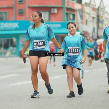 Runner Photo 8854029