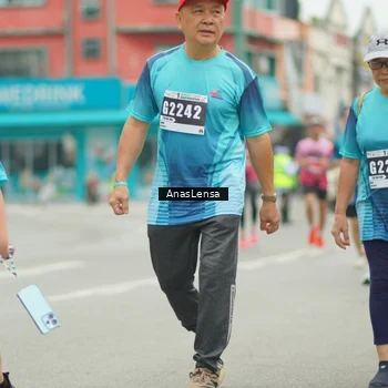 Runner Photo 8854249