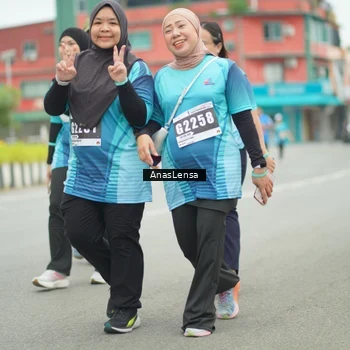 Runner Photo 8855669