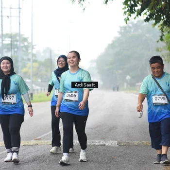 Runner Photo 8855699